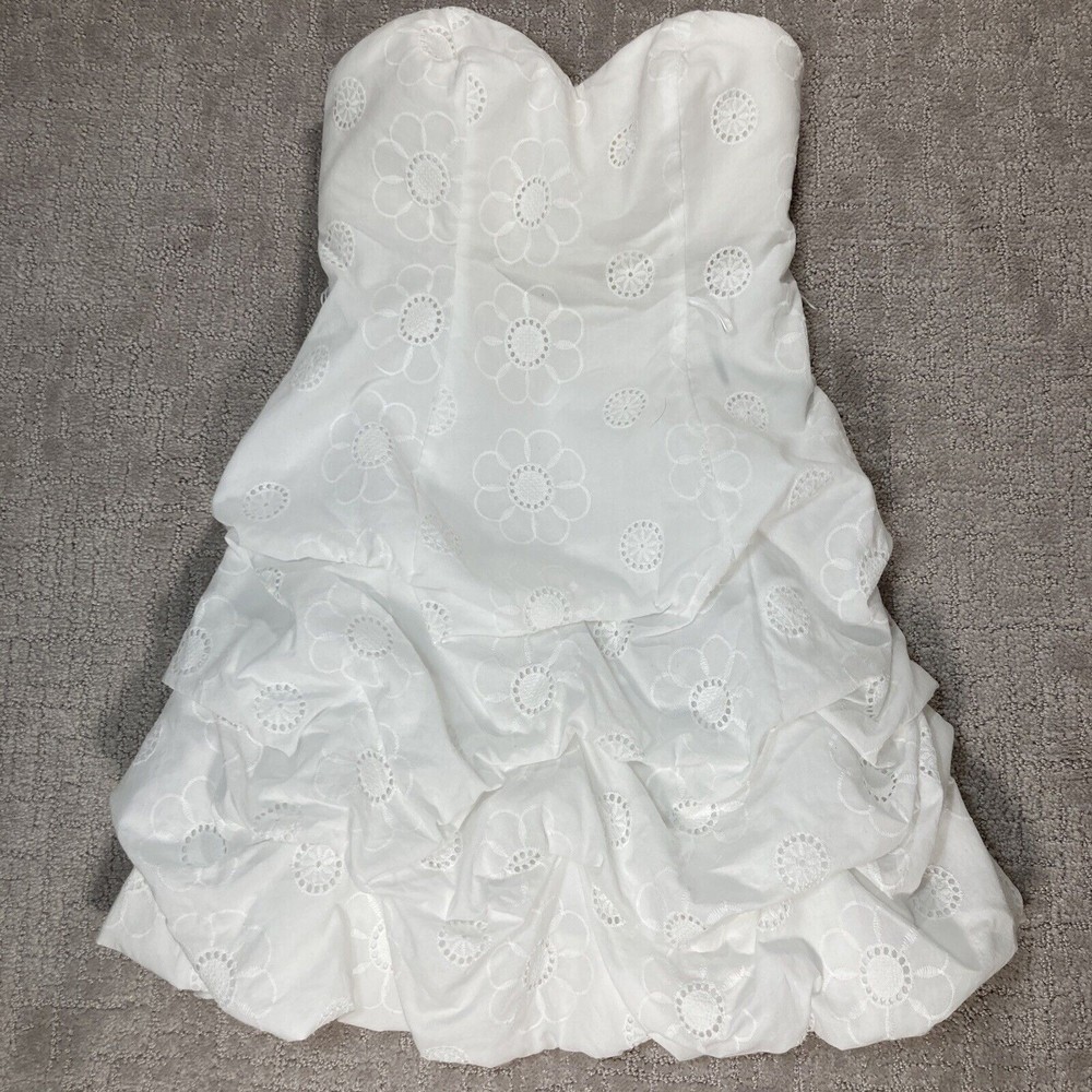 White Strapless All Over Eyelet Lace and Floral Short Dress Size 3